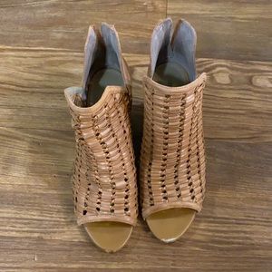 Tan wedge Donald Pliner heels!